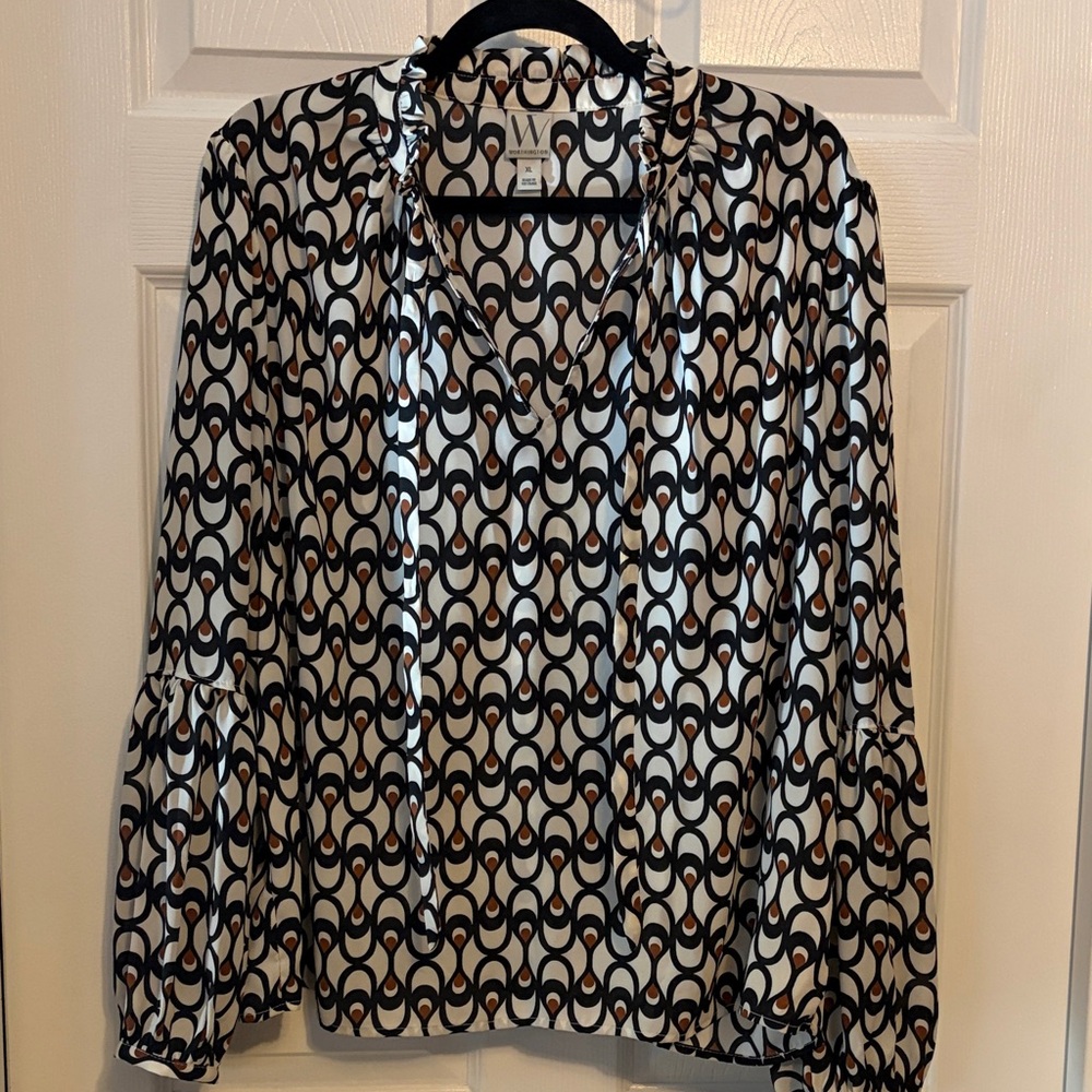 Worthington Geometric Black and White Blouse